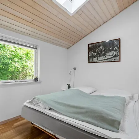 4 Bedroom Cozy In Rodby *