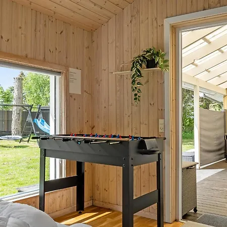 In With Sauna