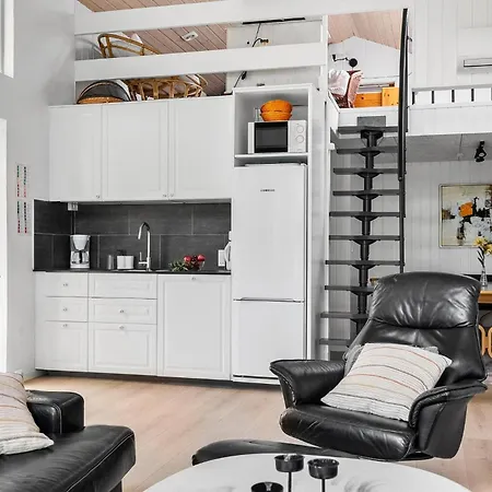 Holiday home 4 Bedroom Cozy In Rodby