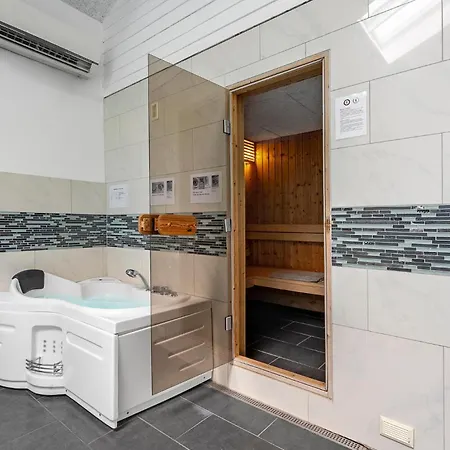 Holiday home 4 Bedroom Cozy In Rodby *