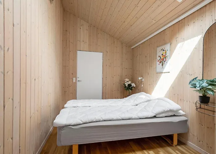 4 Bedroom Cozy In 度假居