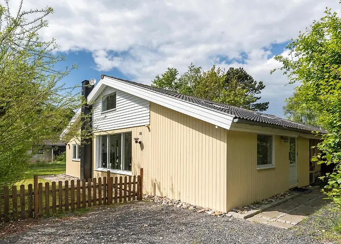 4 Bedroom Cozy In *